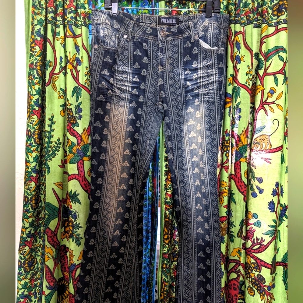 Printed design Flared Dark Wash Low Rise Jeans